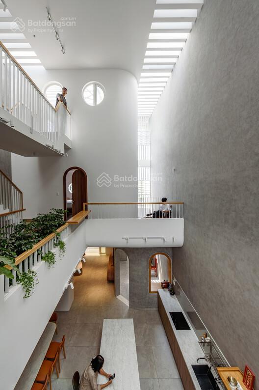 Bán nhà đang xây dựng 200m2 giá 6 tỷ 678tr. gần khu sinh thái eco retreat.   0394 000 *** oanh