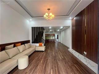 Bán nhà mới xây,lò gốm, q 8, 3 tầng, 4pn4wc, thanh toán 3 tỷ vào ở ngay.   0394 000 *** oanh