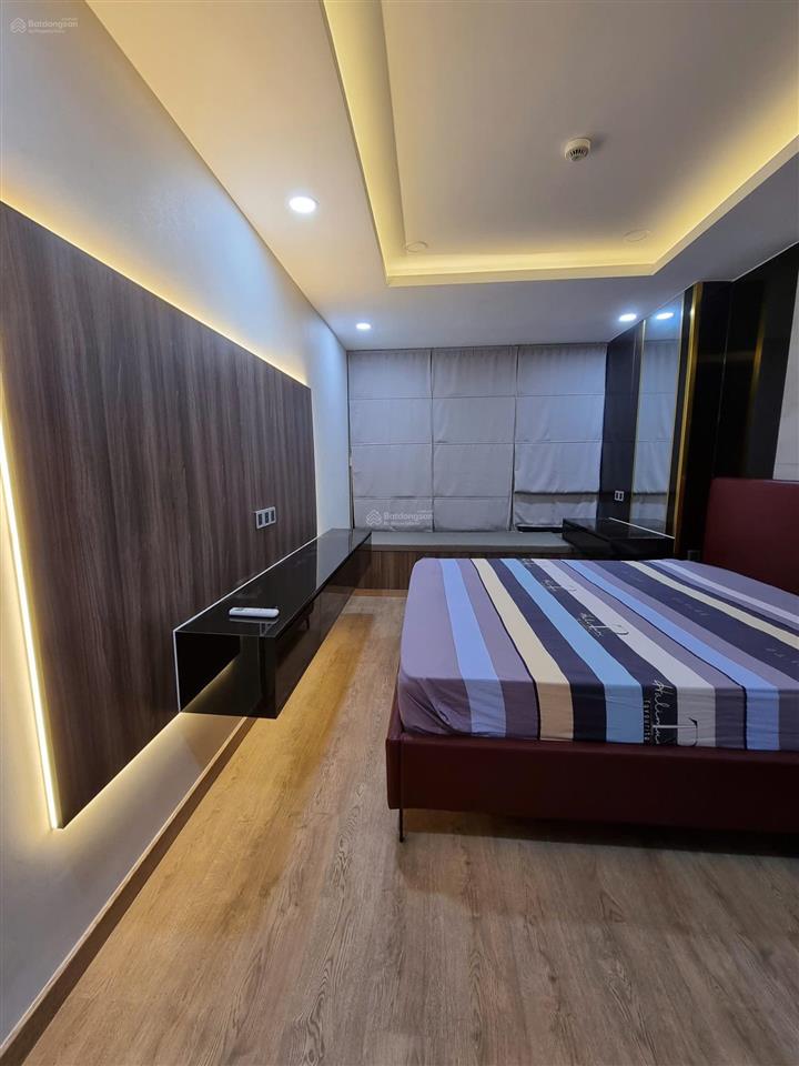 Bán căn hộ 2pn2wc. phú mỹ hưng, q7. giá 10 tỷ.  xem nhà 0394 000 *** kiều oanh