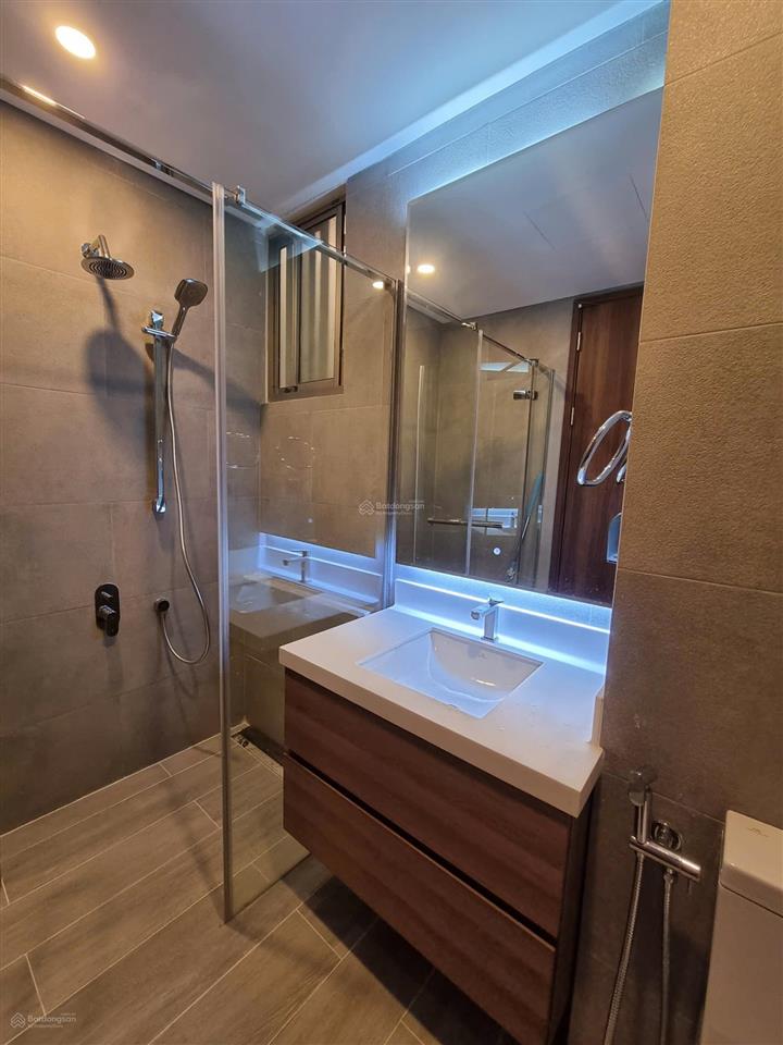 Bán căn hộ 2pn2wc. phú mỹ hưng, q7. giá 10 tỷ.  xem nhà 0394 000 *** kiều oanh