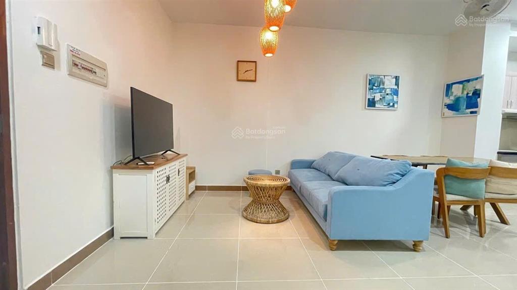Bán căn hộ era town , q 7  block b2, tầng 12 .53m2, giá 2 tỷ 650tr.  0394 000 *** oanh