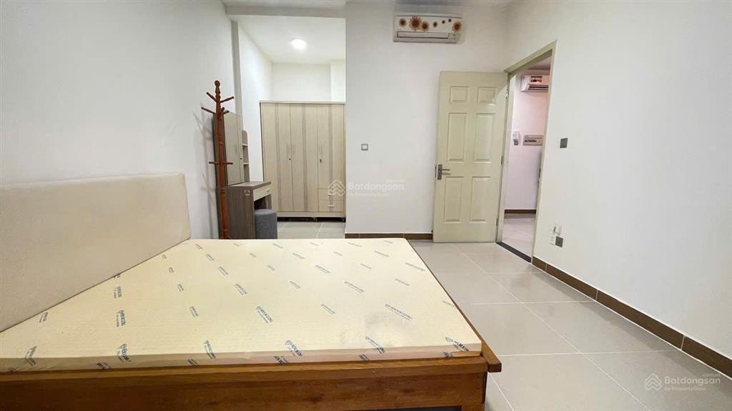 Bán căn hộ era town , q 7  block b2, tầng 12 .53m2, giá 2 tỷ 650tr.  0394 000 *** oanh