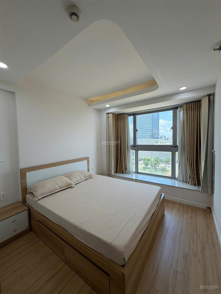 Bán căn hộ ngay trung tâm phú mỹ hưng, quận 7. 2pn2wc, giá hơn 8 tỷ.  0394 000 *** oanh