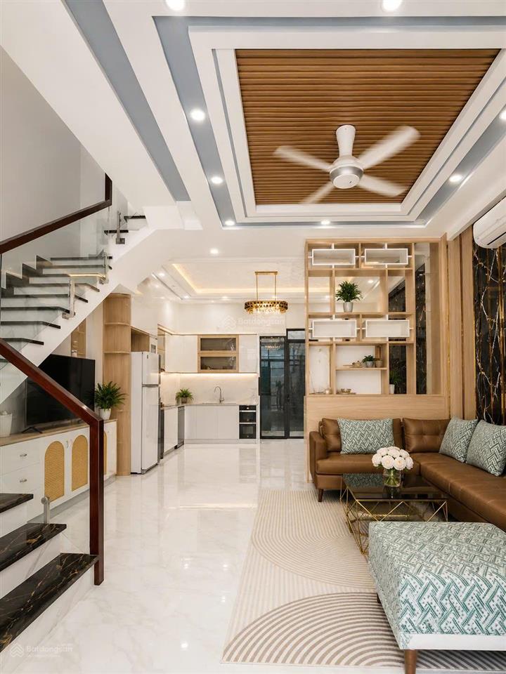 Nhà mới đẹp 4 tầng giá 8.2 tỷ. ngay khu green riverside, nhà bè.  0394 000 *** kiều oanh