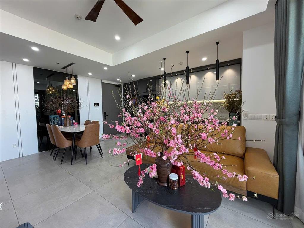 Bán căn hộ 2pn, giá 6,2 tỷ, cho thuê 15tr/tháng. ngay phú mỹ hưng, q7.  0394 000 *** oanh