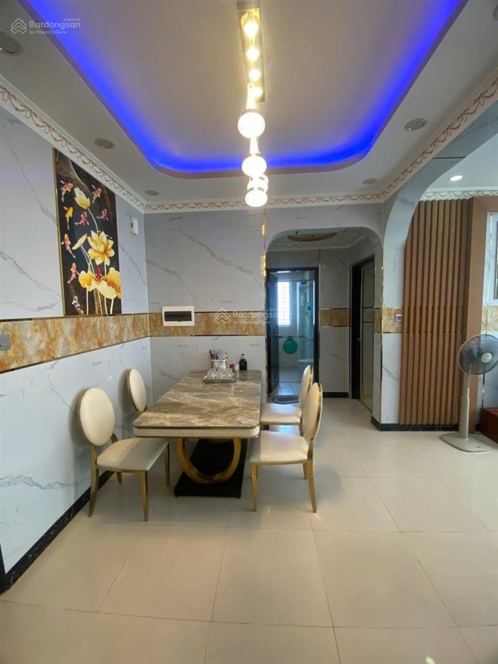 Bán căn hộ phú mỹ, q 7. 82m2, 2pn 2wc. giá 5.3 tỷ. tặng nội thất, view sông.  0394 000 *** oanh