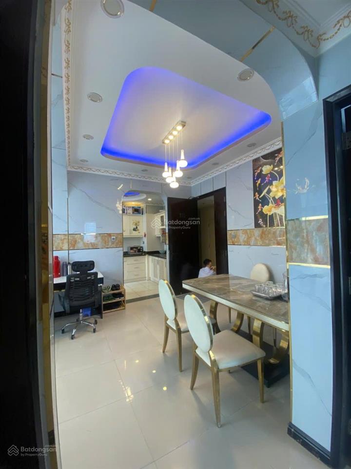 Bán căn hộ phú mỹ, q 7. 82m2, 2pn 2wc. giá 5.3 tỷ. tặng nội thất, view sông.  0394 000 *** oanh