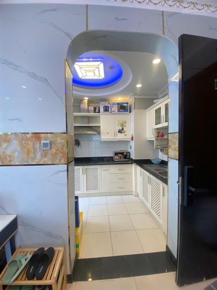 Bán căn hộ phú mỹ, q 7. 82m2, 2pn 2wc. giá 5.3 tỷ. tặng nội thất, view sông.  0394 000 *** oanh