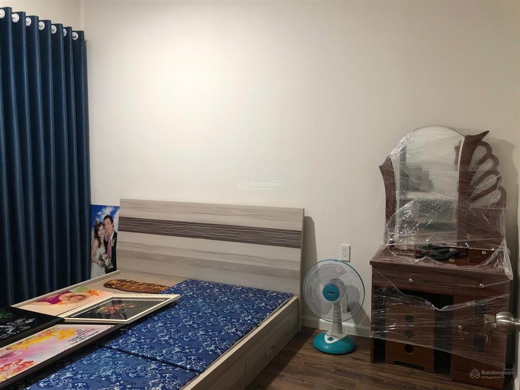 Bán gấp căn hộ 2pn 65m2. 4.050 tỷ tl.tầng thấp đẹp. có nội thất vào ở ngay.  0394 000 *** oanh.