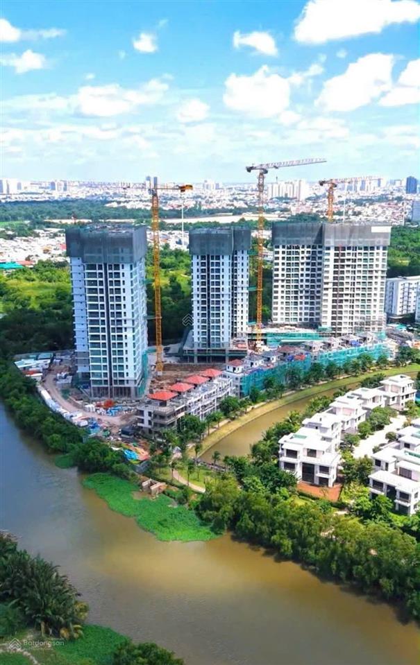 Bán căn hộ 2pn  2wc. giá chỉ hơn 5 tỷ. trả góp 2 năm không lãi suất.  0394 000 *** oanh