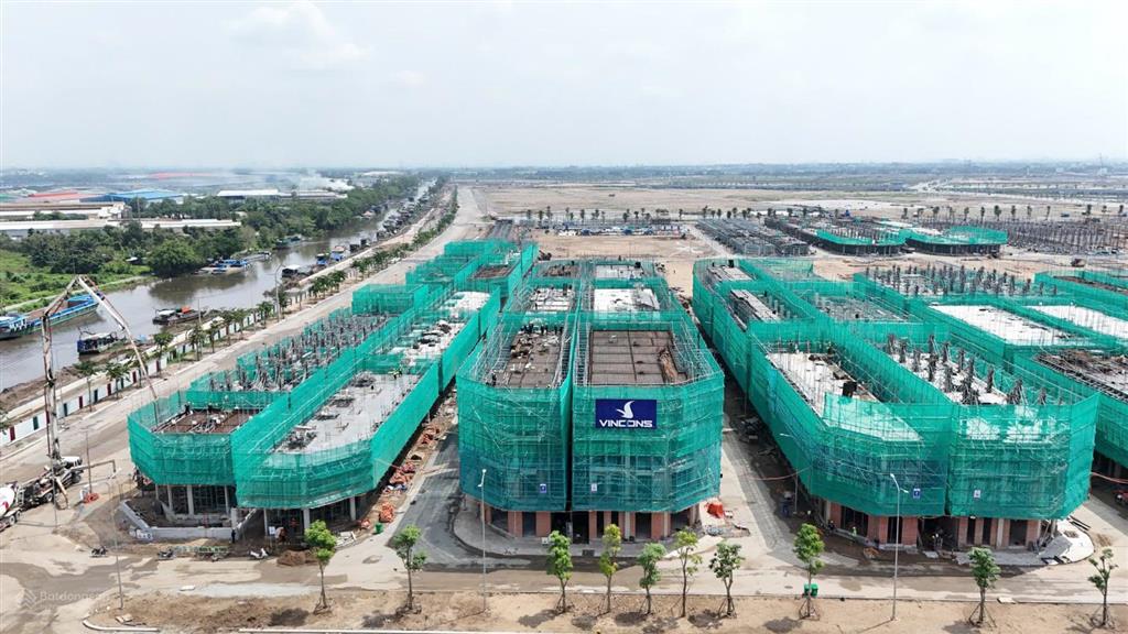 Nhà phố liền kề vinhomes hóc môn, trả trước 1.7 tỷ, dtsd 145m2.  0394 000 *** oanh