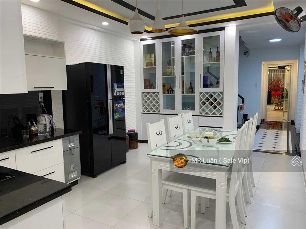 Mt ngay bành văn trân  sao mai ngay cmt8, p. 7, tân bình, dt 6,6 x 24m, giá 20.9 tỷ