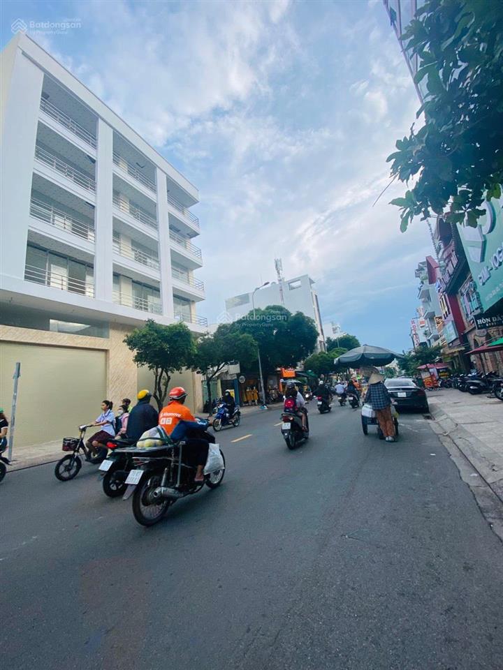 Bán nhà mặt tiền 179 tân sơn nhì, tp  nh 8.6 x 27m nở hậu 10m  4 tầng  42 tỷ