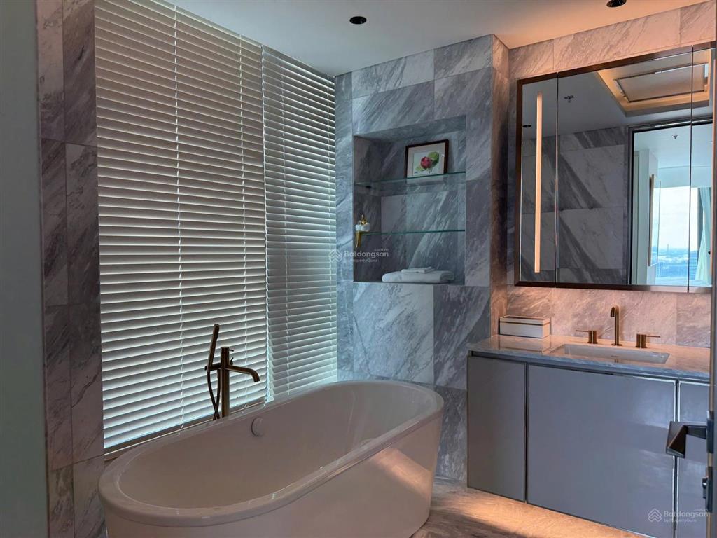 Căn thuê căn hộ hàng hiệu 3pn grand marina saigon view trực diện sông. 124m². quản lý jw marriott