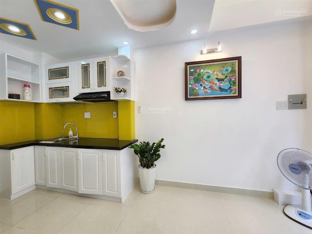 Hàng hiếm dưới 2 tỷ. khu an ninh nhất chu văn an. dt 30m2 xây 1 trệt 3 lầu, sổ riêng. hẻm 4.5m