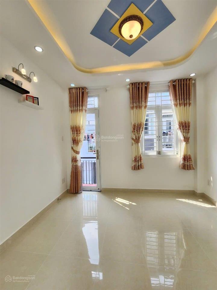 Hàng hiếm dưới 2 tỷ. khu an ninh nhất chu văn an. dt 30m2 xây 1 trệt 3 lầu, sổ riêng. hẻm 4.5m