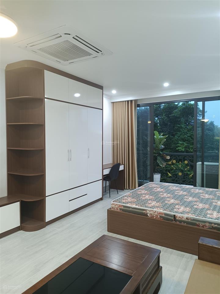 Cho thuê căn hộ đẹp 65m2 thiết kế studio phố hoàng như tiếp có ban công giá 7.5 triệu 0916 393 ***
