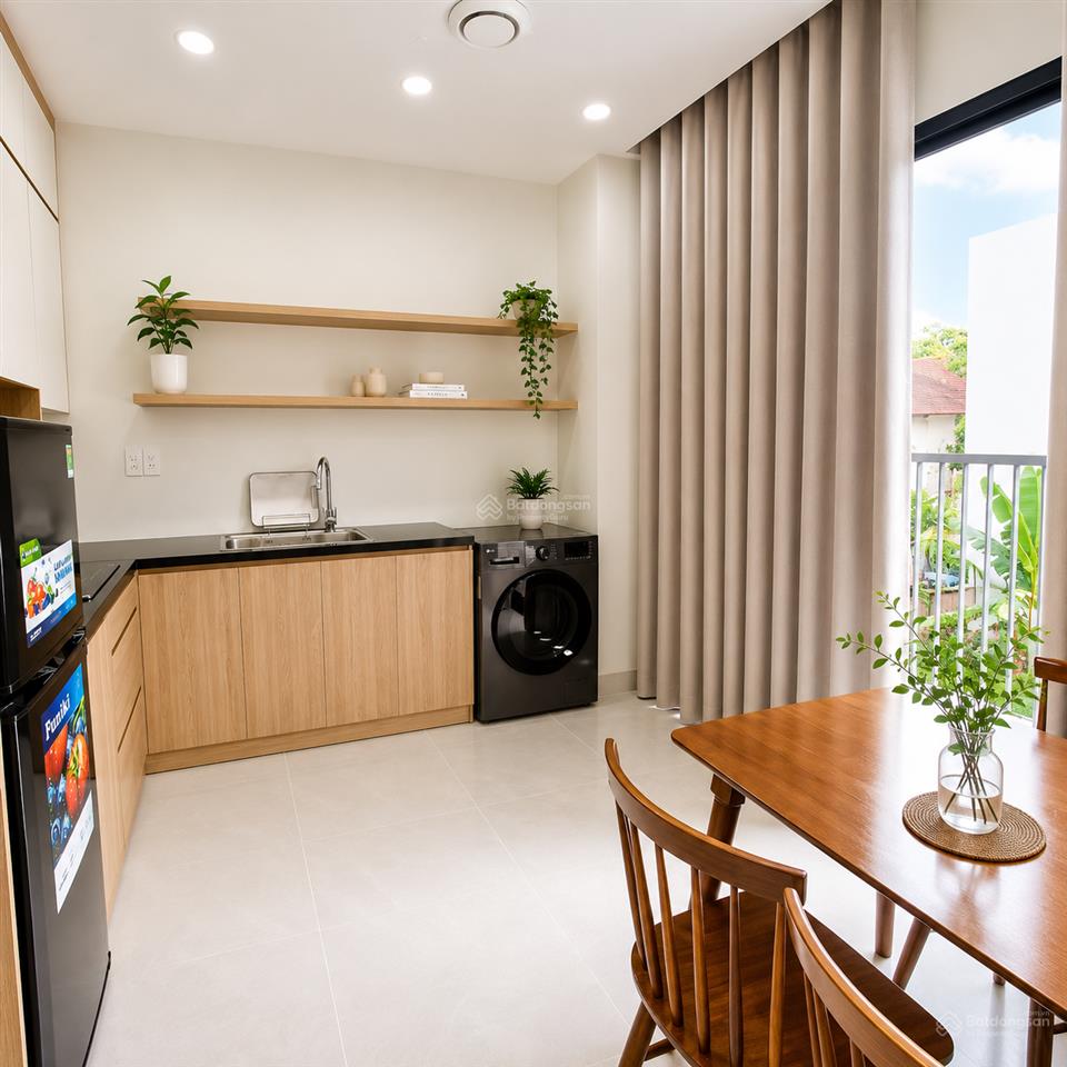 Cho thuê căn hộ 2 phòng ngủ 2wc 65m2 full đồ phố gia thượng gần trường pháp giá 8 triệu 0916 393 ***