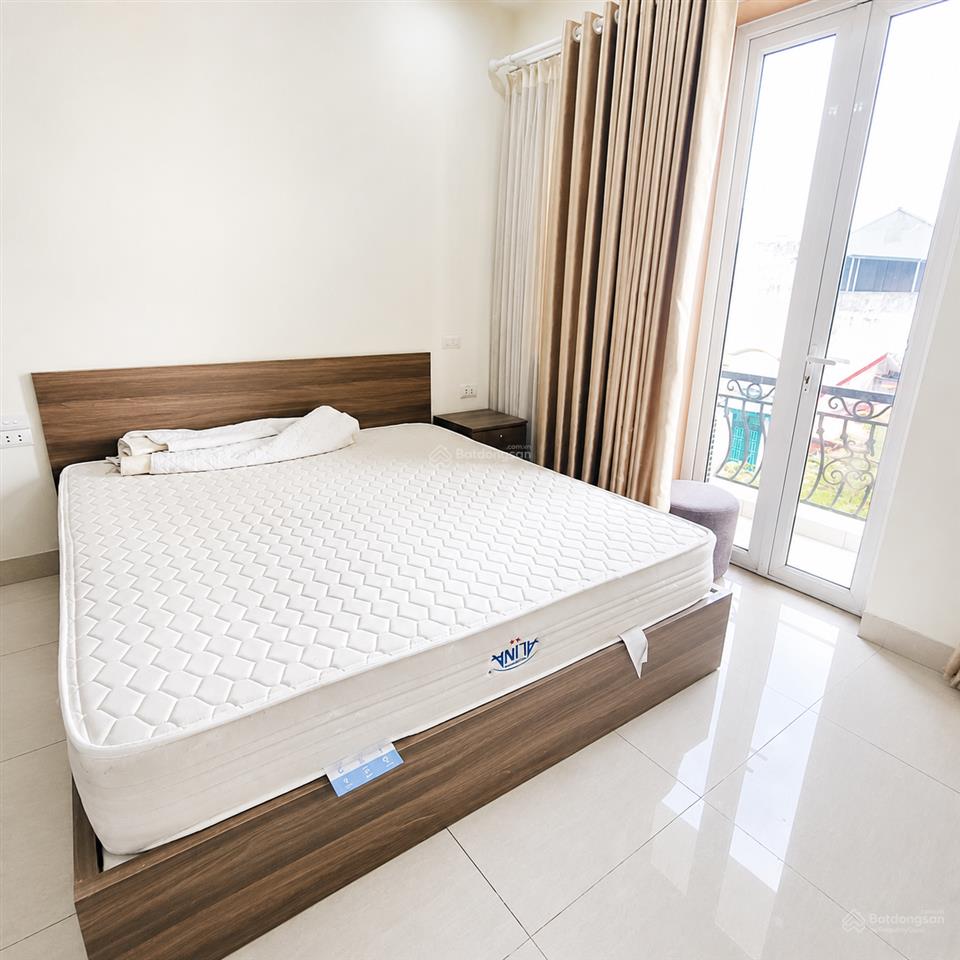 Cho thuê căn hộ phố ngọc lâm 65m2 thiết kế có ban công, view thoáng full đồ giá 7 triệu 0916 393 ***