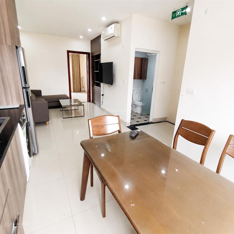 Cho thuê căn hộ phố ngọc lâm 65m2 thiết kế có ban công, view thoáng full đồ giá 7 triệu 0916 393 ***