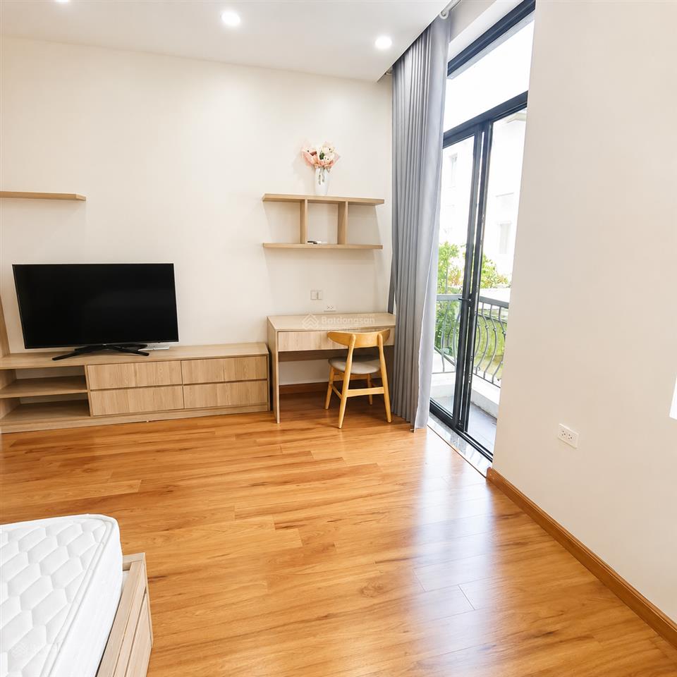Cho thuê chung cư mini full đồ đẹp phố hồng tiến nhiều ánh sáng 37m2 giá 5,5 triệu 0916 393 ***