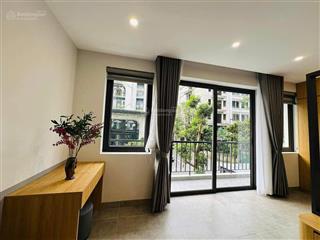 Cho thuê căn hộ phố hoàng như tiếp,bồ đề 37m2 full đồ,có ban công,gửi oto giá 6.5 triệu 0916 393 ***
