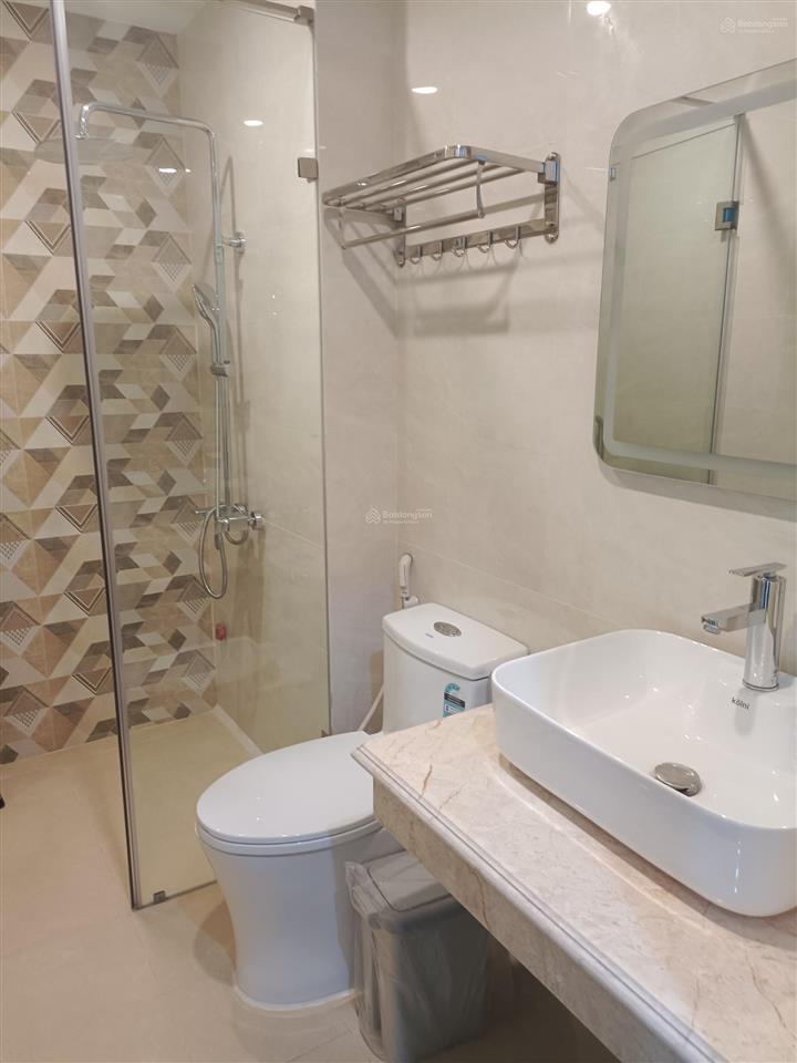 Cho thuê căn hộ 65m2 full đồ, có ban công, oto đỗ cửa phố hoàng như tiếp giá 7.5 triệu 0916 393 ***