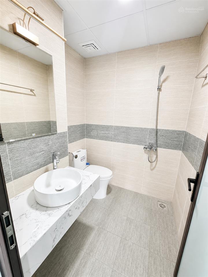 Cho thuê căn hộ 48m² full đồ có ban công rộng phố ngọc thụy gần công viên giá 7 triệu0916 393 ***