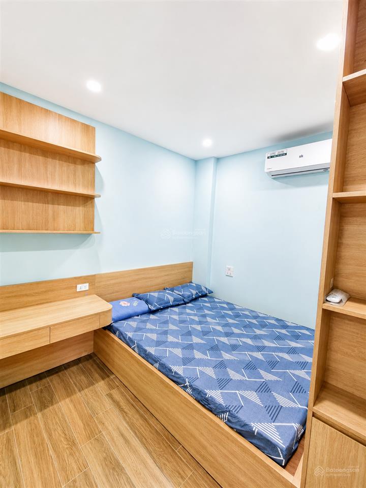 Cho thuê căn hộ 48m² full đồ có ban công rộng phố ngọc thụy gần công viên giá 7 triệu0916 393 ***