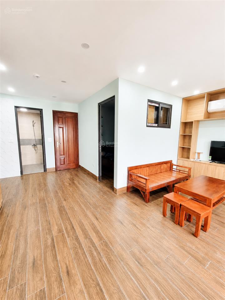 Cho thuê căn hộ 48m² full đồ có ban công rộng phố ngọc thụy gần công viên giá 7 triệu0916 393 ***