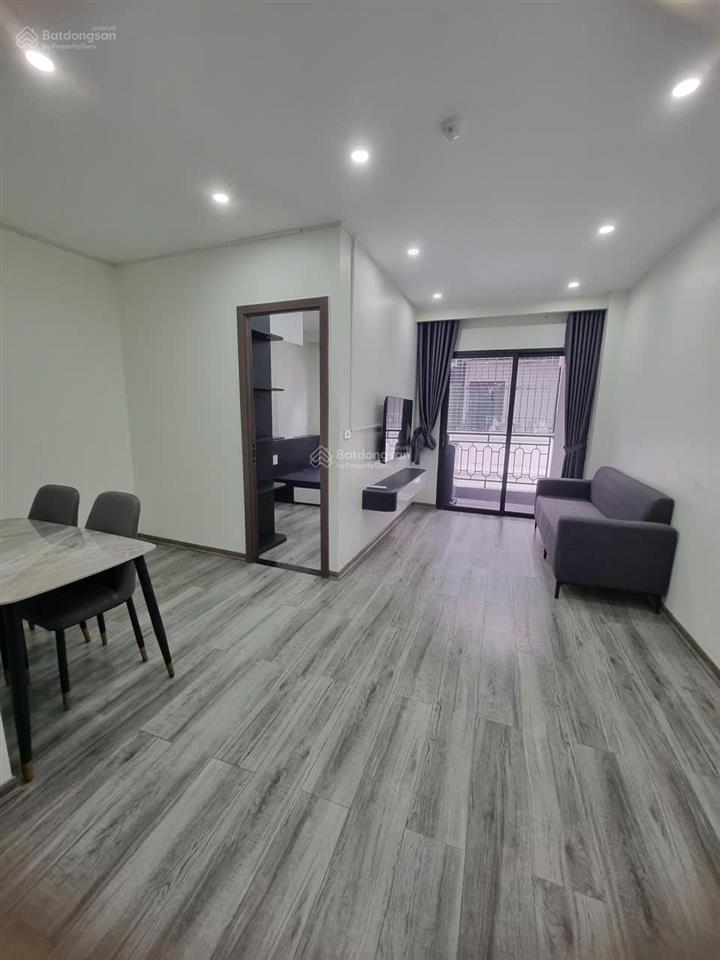 Cho thuê căn hộ 42m2 1 ngủ riêng biệt full đồ, có ban công phố tư đình giá 6,5 triệu 0916 393 ***