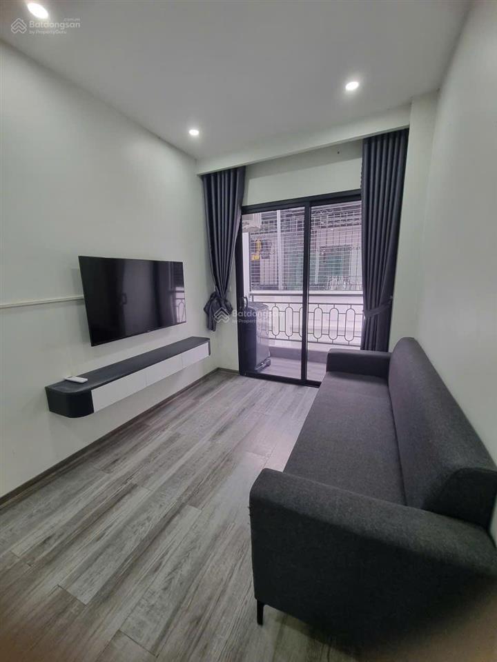 Cho thuê căn hộ 42m2 1 ngủ riêng biệt full đồ, có ban công phố tư đình giá 6,5 triệu 0916 393 ***
