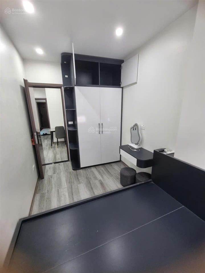 Cho thuê căn hộ 42m2 1 ngủ riêng biệt full đồ, có ban công phố tư đình giá 6,5 triệu 0916 393 ***