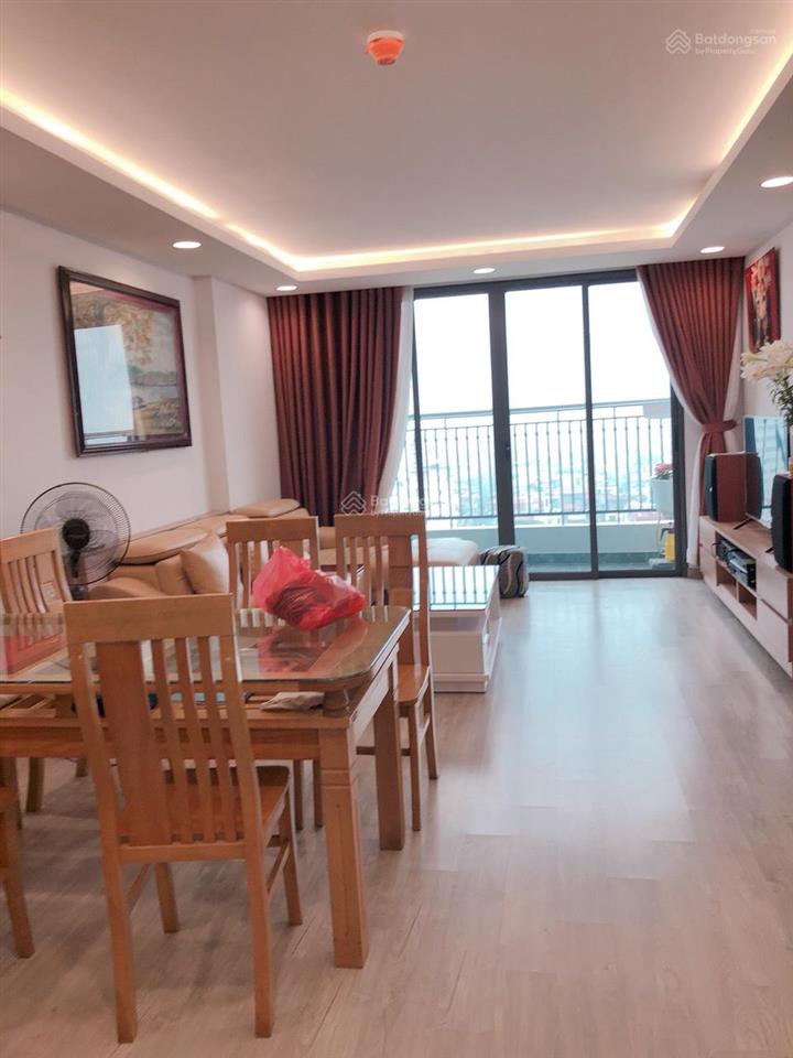 Bán căn 2 ngủ 2wc full đồ ban công đông nam chung cư one 18 phố ngọc lâm giá 6.5 triệu 0916 393 ***