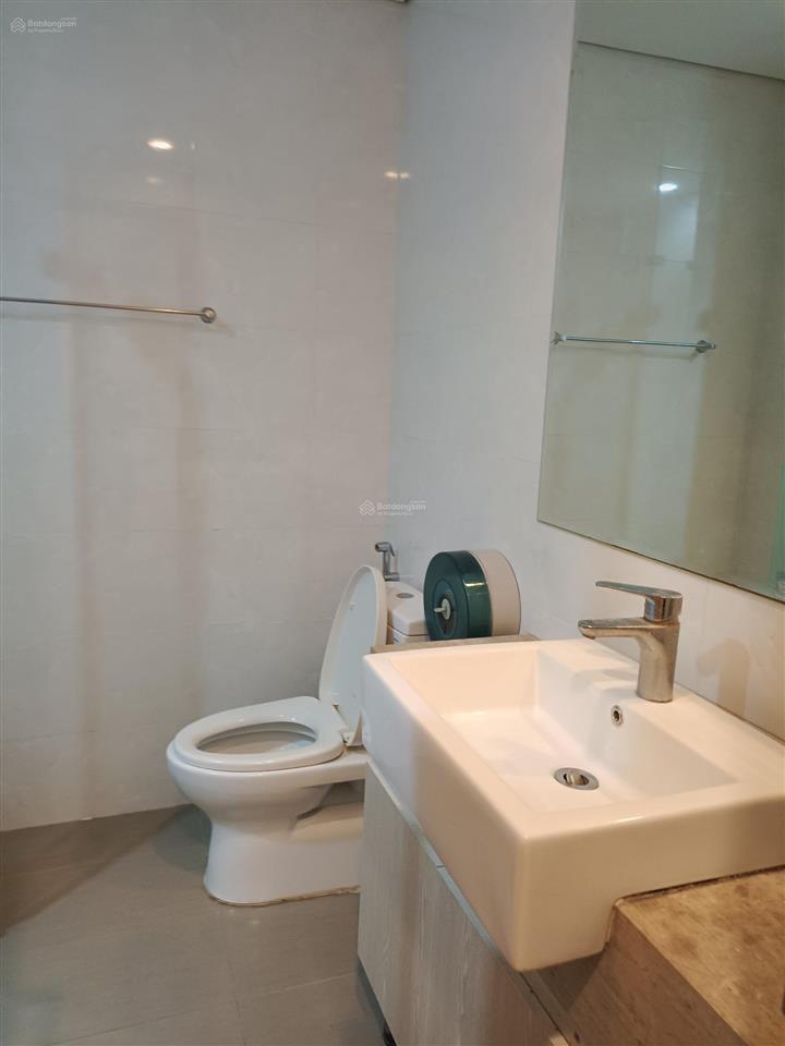 Cho thuê căn hộ 2 ngủ 2wc 79m2 đủ đồ chung cư mipec long biên gần hoàn kiếm giá 16 triệu.0916 393 ***
