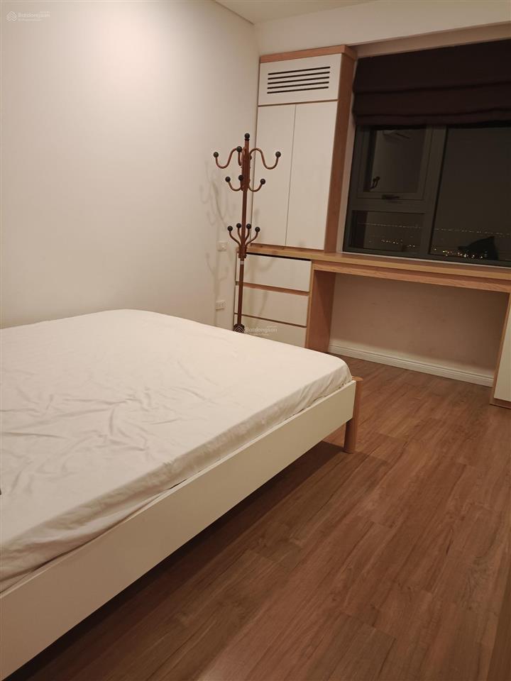Cho thuê căn hộ 2 ngủ 2wc 79m2 đủ đồ chung cư mipec long biên gần hoàn kiếm giá 16 triệu.0916 393 ***