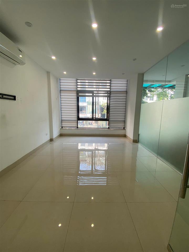 Chính chủ cho thuê tầng 2 nhà liền kề 11tt03 mon city mỹ đình.  0916 787 ***