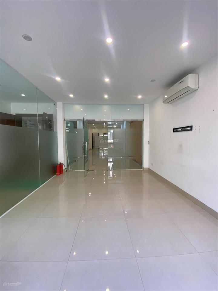 Chính chủ cho thuê tầng 2 nhà liền kề 11tt03 mon city mỹ đình.  0916 787 ***