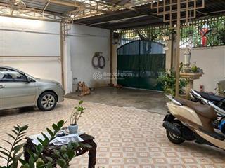 21.xtỷ  nơ trang long  có sân đậu 3 xe hơi trong nhà  140m2 (5.8x24) vuông a4  3 tầng btct