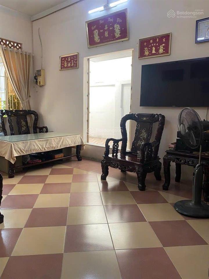 21.xtỷ  nơ trang long  có sân đậu 3 xe hơi trong nhà  140m2 (5.8x24) vuông a4  3 tầng btct