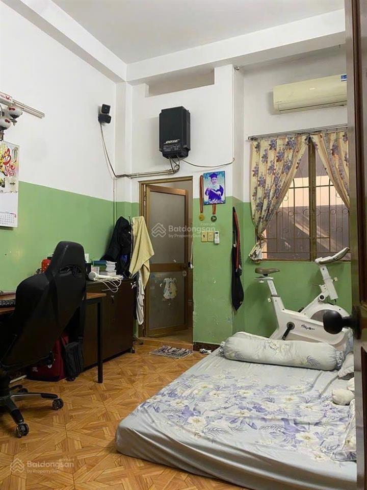 21.xtỷ  nơ trang long  có sân đậu 3 xe hơi trong nhà  140m2 (5.8x24) vuông a4  3 tầng btct