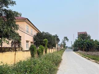 Bán đất nghi trường gần uỷ ban, trường học