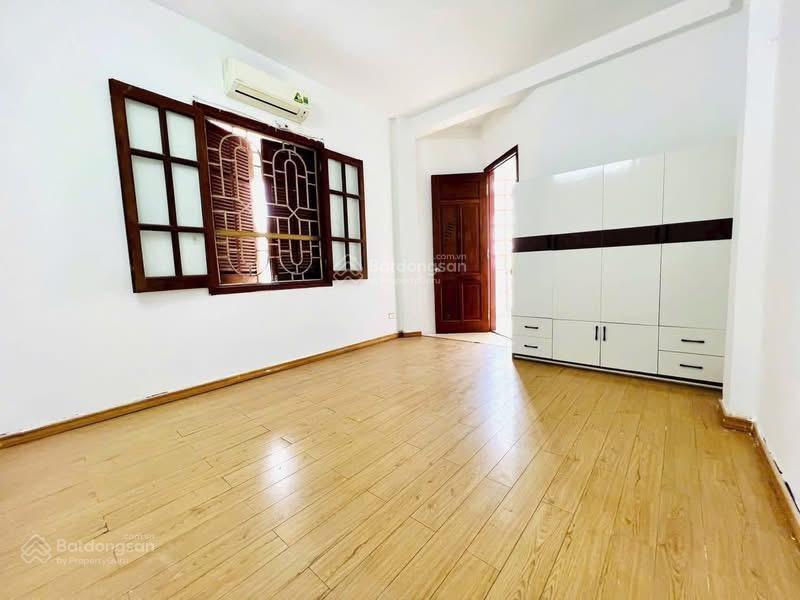 4,85 tỷ  bán căn hộ chung cư phố láng hạ  diện tích sổ 72m2  làm 3 phòng ngủ  2 vệ sinh