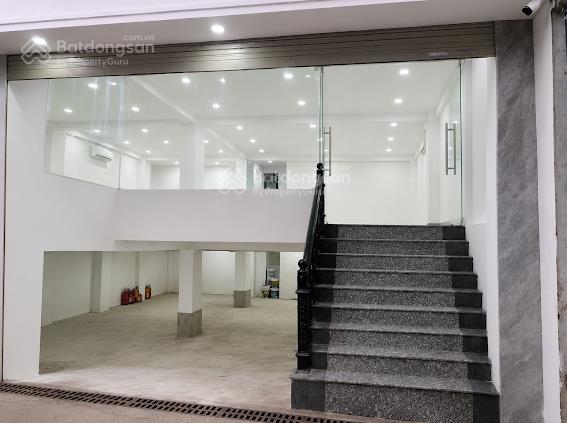 Cho thuê tòa 6t thang máy  dt 139m²  hầm để ô tô  thông sàn