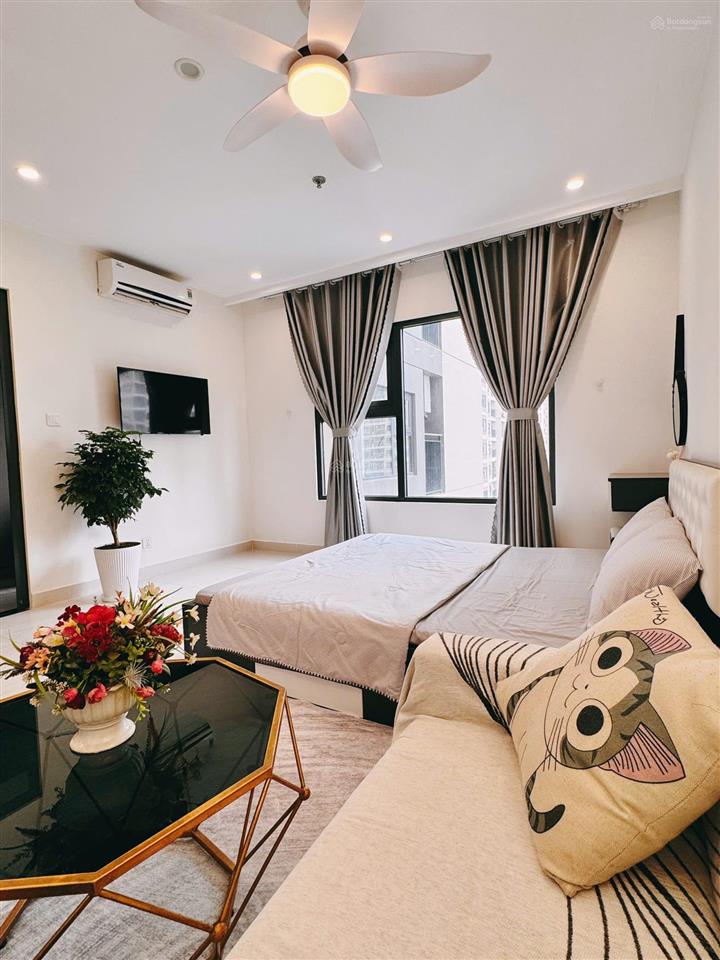 Giá thật cần bán gấp 31,8m2, tòa sa2, 2 tỷ 200 bao phí vin smart city view bể bơi, bc đn, đẹp!
