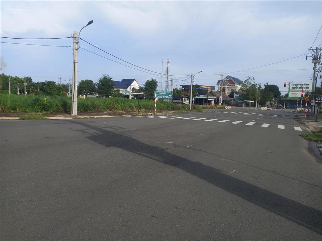 Bán lô 150m2 mt đường d14 kcn bàu bàng  đường nhựa 15m có vỉa hè  xây dựng tự do  shr