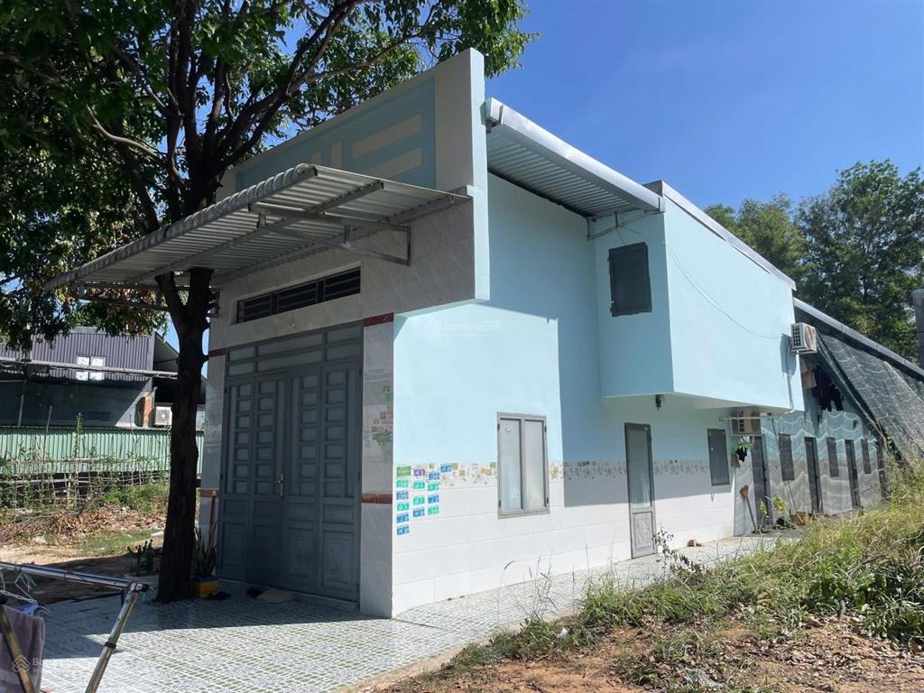 Bán trọ 150m2 giá 1 tỷ 250 ngay khu h kcn mỹ phước 3  dòng tiền 7tr/th  sổ sẵn  đường thông