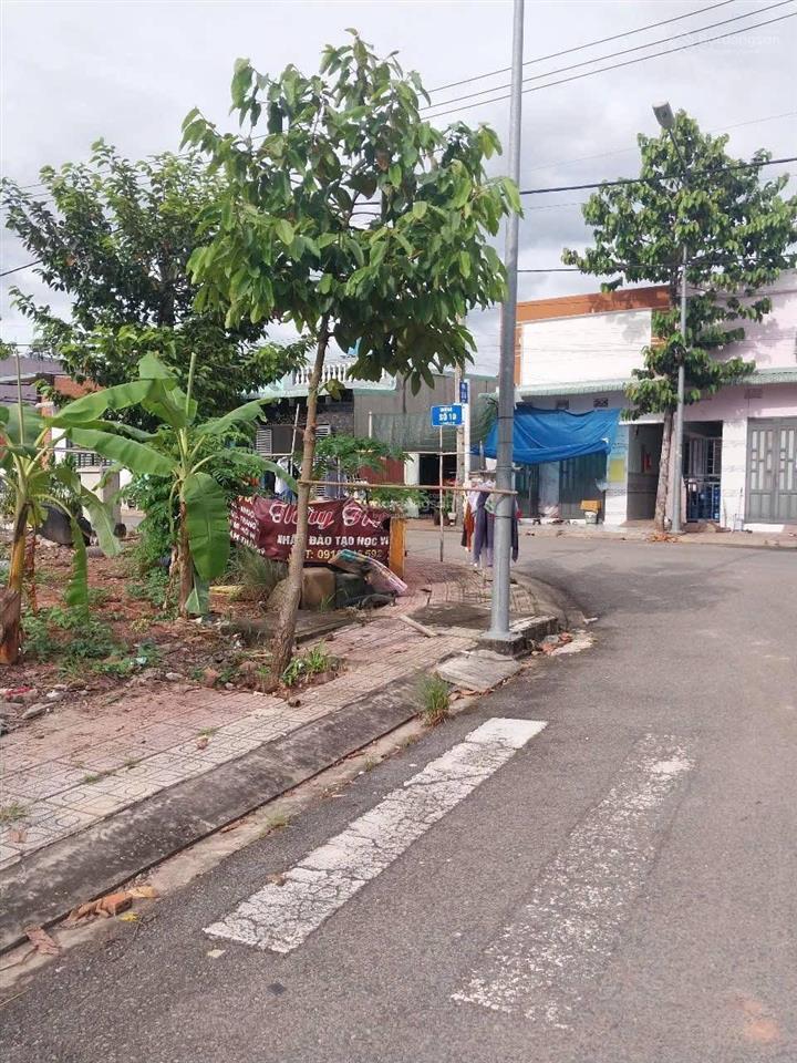 Sở hữu đất 140m² giá 1 tỷ 150 full thổ ngay trục ql13 rẽ vào, đường nhựa số 4 6m có vỉa hè  shr