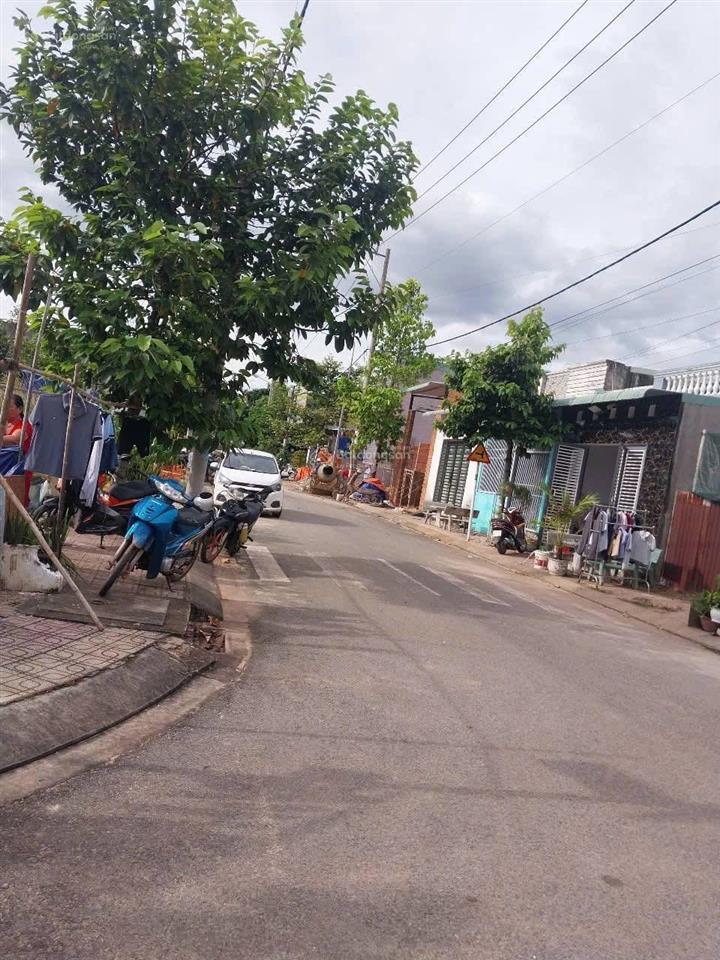 Sở hữu đất 140m² giá 1 tỷ 150 full thổ ngay trục ql13 rẽ vào, đường nhựa số 4 6m có vỉa hè  shr