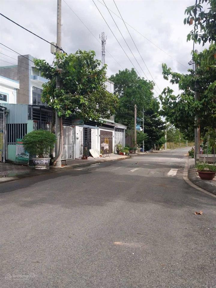 Sở hữu đất 140m² giá 1 tỷ 150 full thổ ngay trục ql13 rẽ vào, đường nhựa số 4 6m có vỉa hè  shr